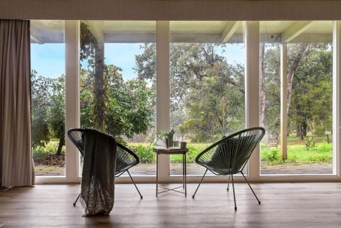 Enjoy Nature At Modern Diamond Creek Farmhouse - Port Augusta Accommodation 4