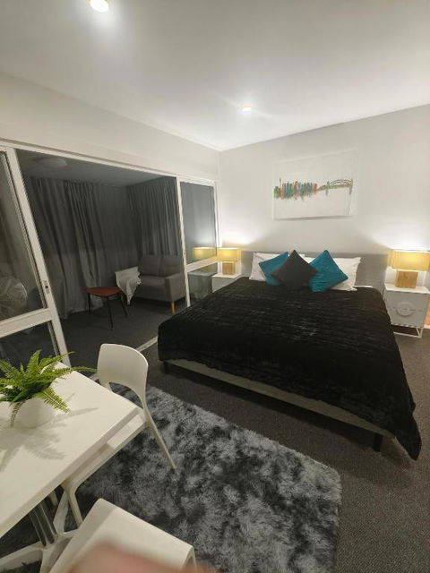 Entire Studio Apartment - Self Check-in - Port Augusta Accommodation 0