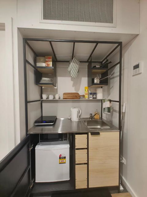 Entire Studio Apartment - Self Check-in - Port Augusta Accommodation 3
