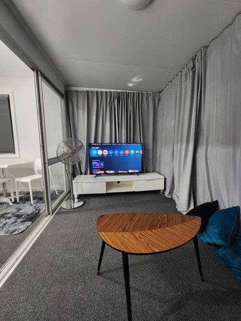 Entire Studio Apartment - Self Check-in - Port Augusta Accommodation 1