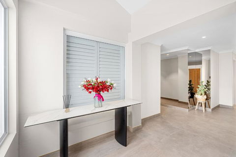 Exquisite Oasis Family Retreat - Port Augusta Accommodation 2