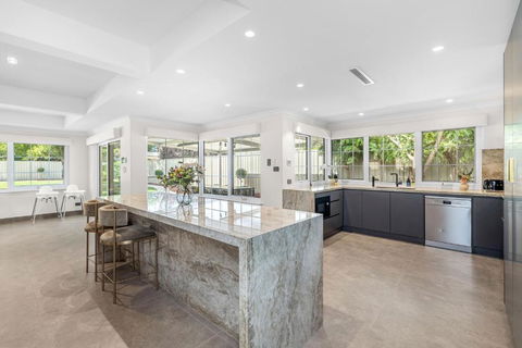 Exquisite Oasis Family Retreat - Port Augusta Accommodation 0