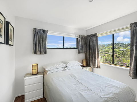 Fab 3-Bed Stay With Great Outdoors & Water Views - Port Augusta Accommodation 3