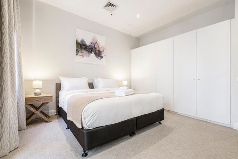 Fabulous Collins Street Luxury 2 BR Apartment - Port Augusta Accommodation 3