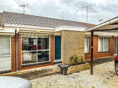 Geelong West Unit - Port Augusta Accommodation 4