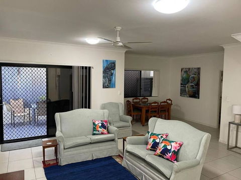 Georgina Townhouse - Port Augusta Accommodation 4
