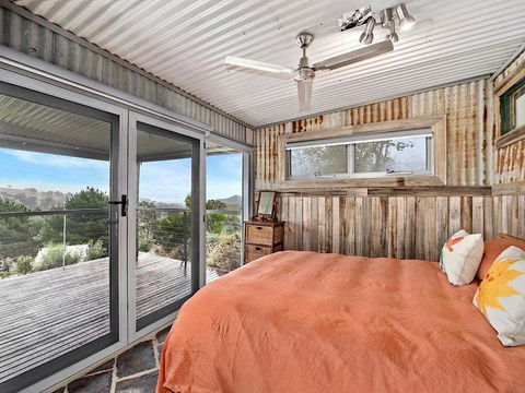 Golden Ash Grove Eco Farm - Port Augusta Accommodation 3