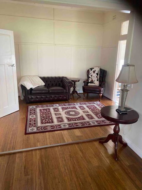 Golden Street Cottage - Port Augusta Accommodation 0