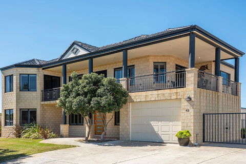 Happy Daze - Port Augusta Accommodation 0