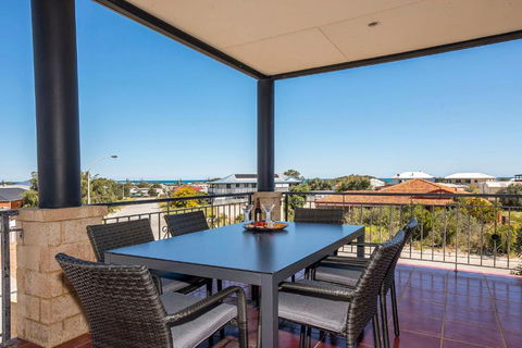 Happy Daze - Port Augusta Accommodation 3