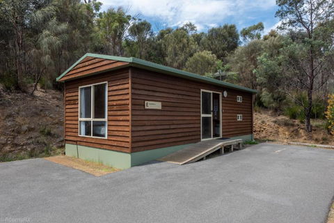 Hobart Bush Cabins - Port Augusta Accommodation 1