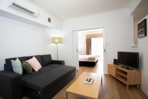Holiday Apartment With Pool And WiFi - Port Augusta Accommodation 1