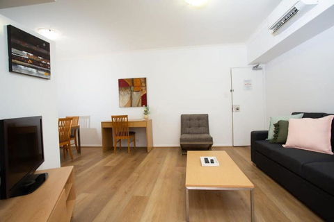 Holiday Apartment With Pool And WiFi - Port Augusta Accommodation 2