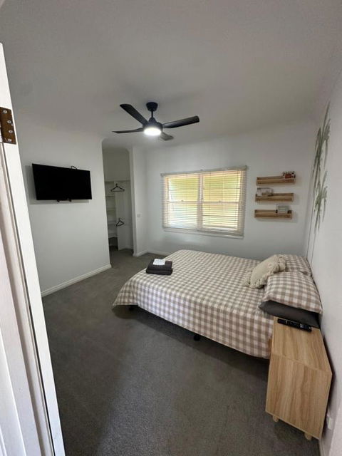 Home Away From Home - Port Augusta Accommodation 3
