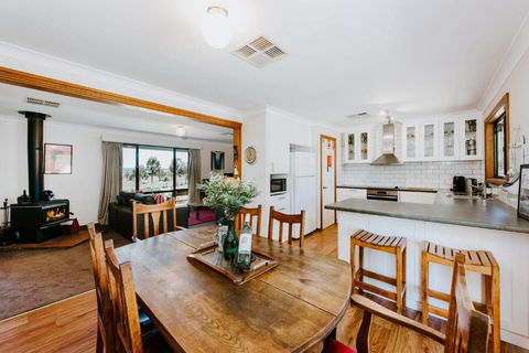 Idyllic Farm Stay Seclusion At Ithaca Cottage - Port Augusta Accommodation 3