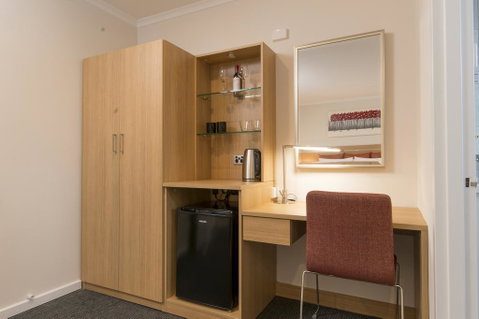 Adelaide Royal Coach - Port Augusta Accommodation 3