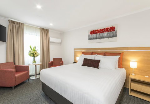 Adelaide Royal Coach - Port Augusta Accommodation 1