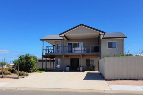 Agape Holiday Home - Port Augusta Accommodation 0
