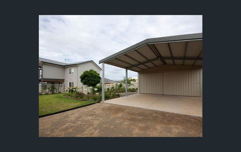 Agape Holiday Home - Port Augusta Accommodation 2