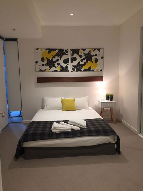 AirTrip Apartment On Margaret Street In CBD - Port Augusta Accommodation 3