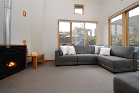 Akuna 3 - Port Augusta Accommodation 1