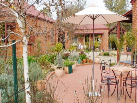 Albury Cottages - Port Augusta Accommodation 0