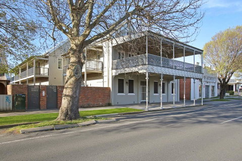 Albury Suites - Waterstreet - Port Augusta Accommodation 1