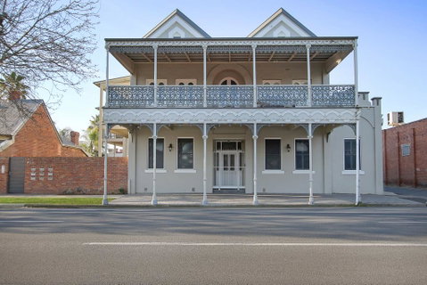 Albury Suites - Waterstreet - Port Augusta Accommodation 0