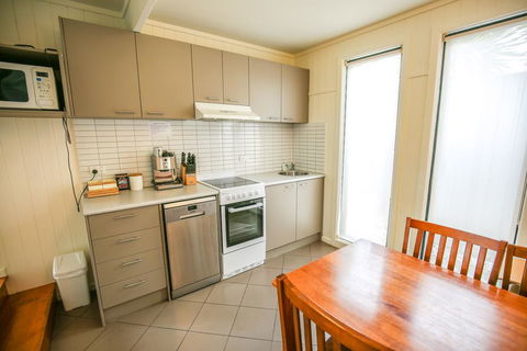 Allambie Cottages - Villa 2 - Port Augusta Accommodation 2
