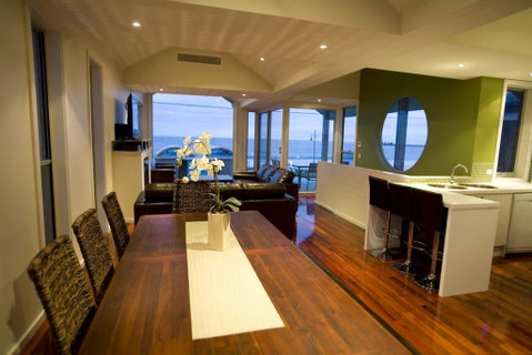 Aloha Beachfront Port Fairy - Port Augusta Accommodation 1