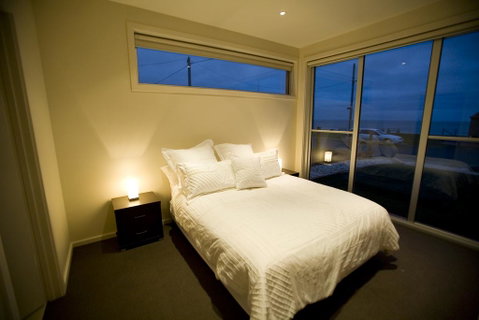 Aloha Beachfront Port Fairy - Port Augusta Accommodation 3
