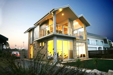 Aloha Beachfront Port Fairy - Port Augusta Accommodation 0