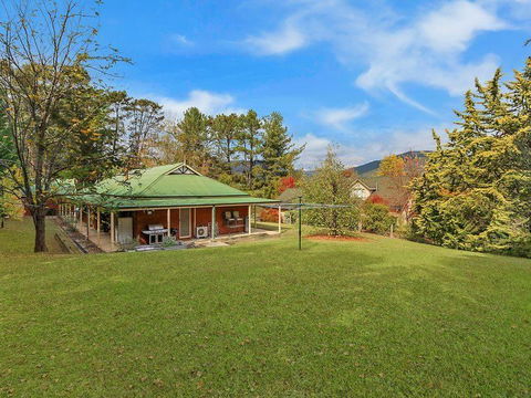 Alpine Mist - Spacious 5 Bedroom Home - Port Augusta Accommodation 2