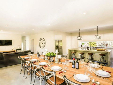 Amaroo - Modern, Luxurious And Chic - Port Augusta Accommodation 3