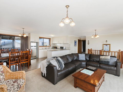 AMBIENCE BY THE SEA - Port Augusta Accommodation 0