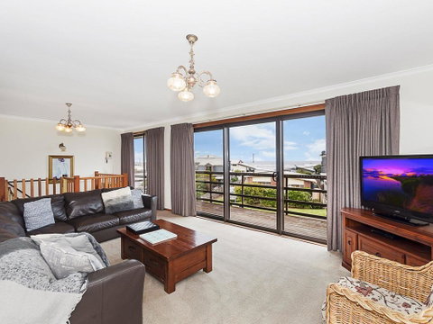 AMBIENCE BY THE SEA - Port Augusta Accommodation 3