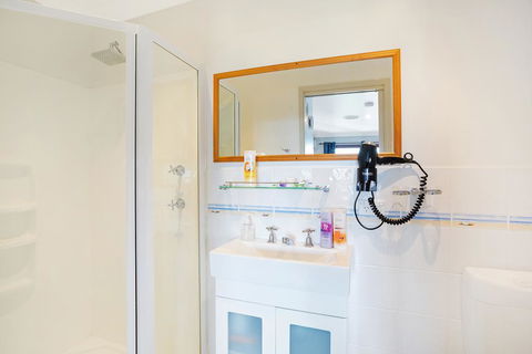 Anchors Aweigh - Port Augusta Accommodation 3