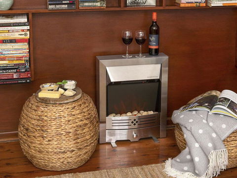 Araluen On Holden - Great Deck With Ocean Views - Port Augusta Accommodation 2