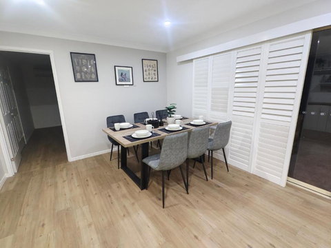 Luxury 3 BR House Near EMP - Port Augusta Accommodation 2