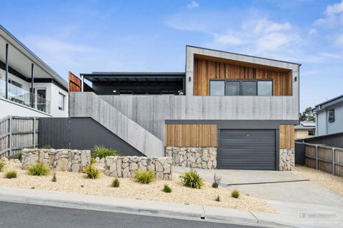 Magnificent Home, Water Views - Port Augusta Accommodation 0