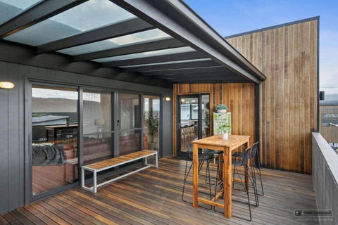 Magnificent Home, Water Views - Port Augusta Accommodation 2
