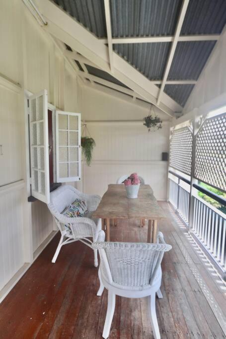 MAGNOLIA HOUSE ON THE CREEK - STANTHORPE - Port Augusta Accommodation 2