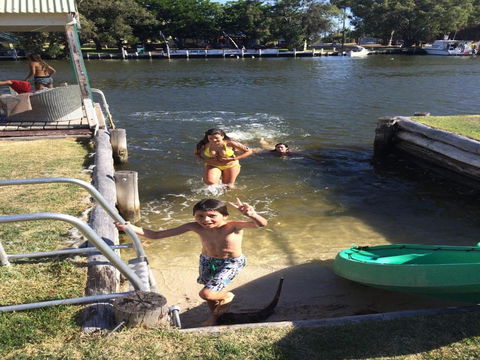 Mandurah Riverfront Holiday Rental - Port Augusta Accommodation 1