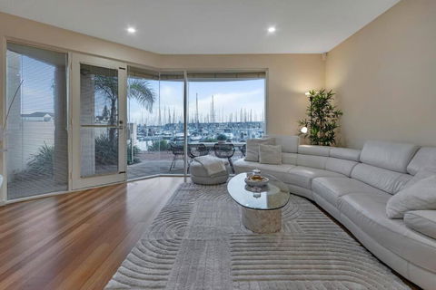 Marina House Next To Beach - Port Augusta Accommodation 0