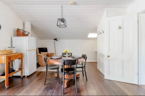 MARYBANK ESTATE - BARN LOFT - Port Augusta Accommodation 3