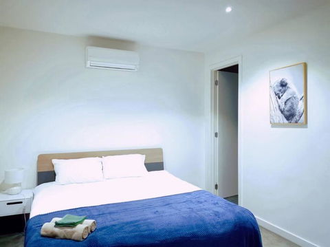 Melbourne Airport Area 3Bedroom House Strathmore Heights - Port Augusta Accommodation 1