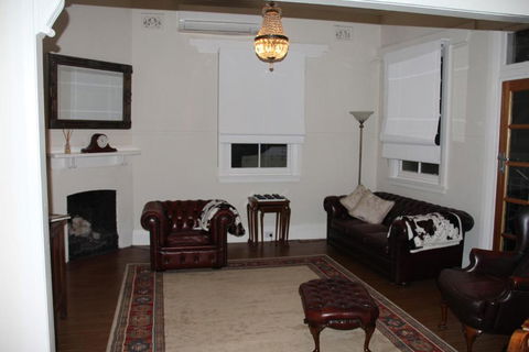 Mentor Chambers Apartment Bed & Breakfast - Port Augusta Accommodation 2
