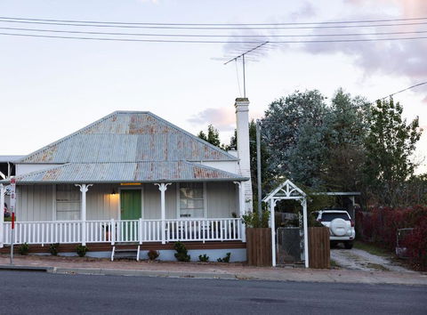 Mill Cottage - Port Augusta Accommodation 0