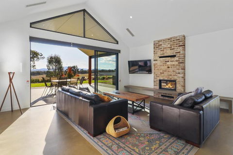 Mayple Peaks - Port Augusta Accommodation 1