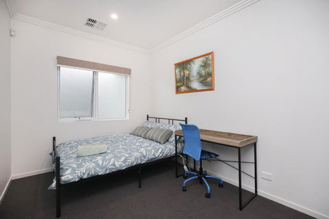 Modern Share House, Private Bedroom With Double Size Bed, 7min To Beach - Port Augusta Accommodation 0